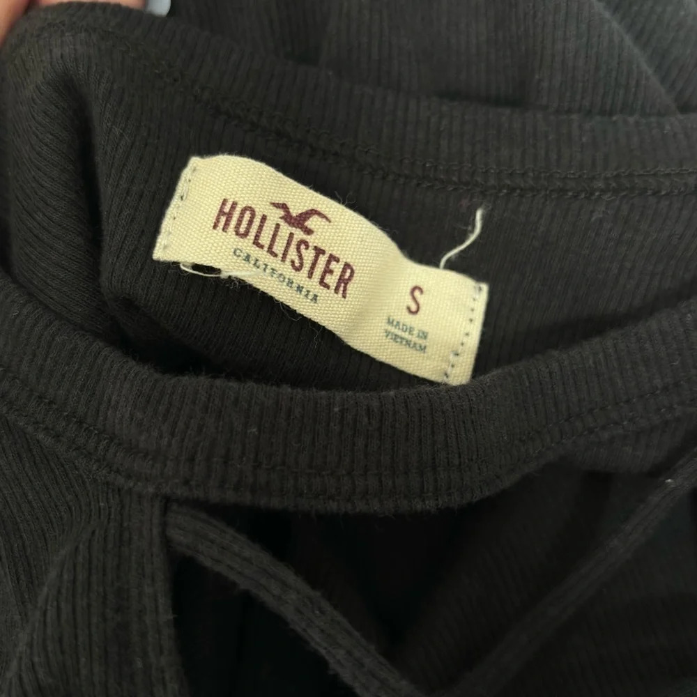 Hollister‎ Black Long Sleeve Ribbed Top Criss Cross Neckline Casual - Picture 5 of 5